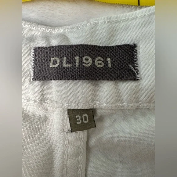 DL1961 Hepburn High Waist Raw Hem Wide Leg Jeans Size 30 - Picture 10 of 13